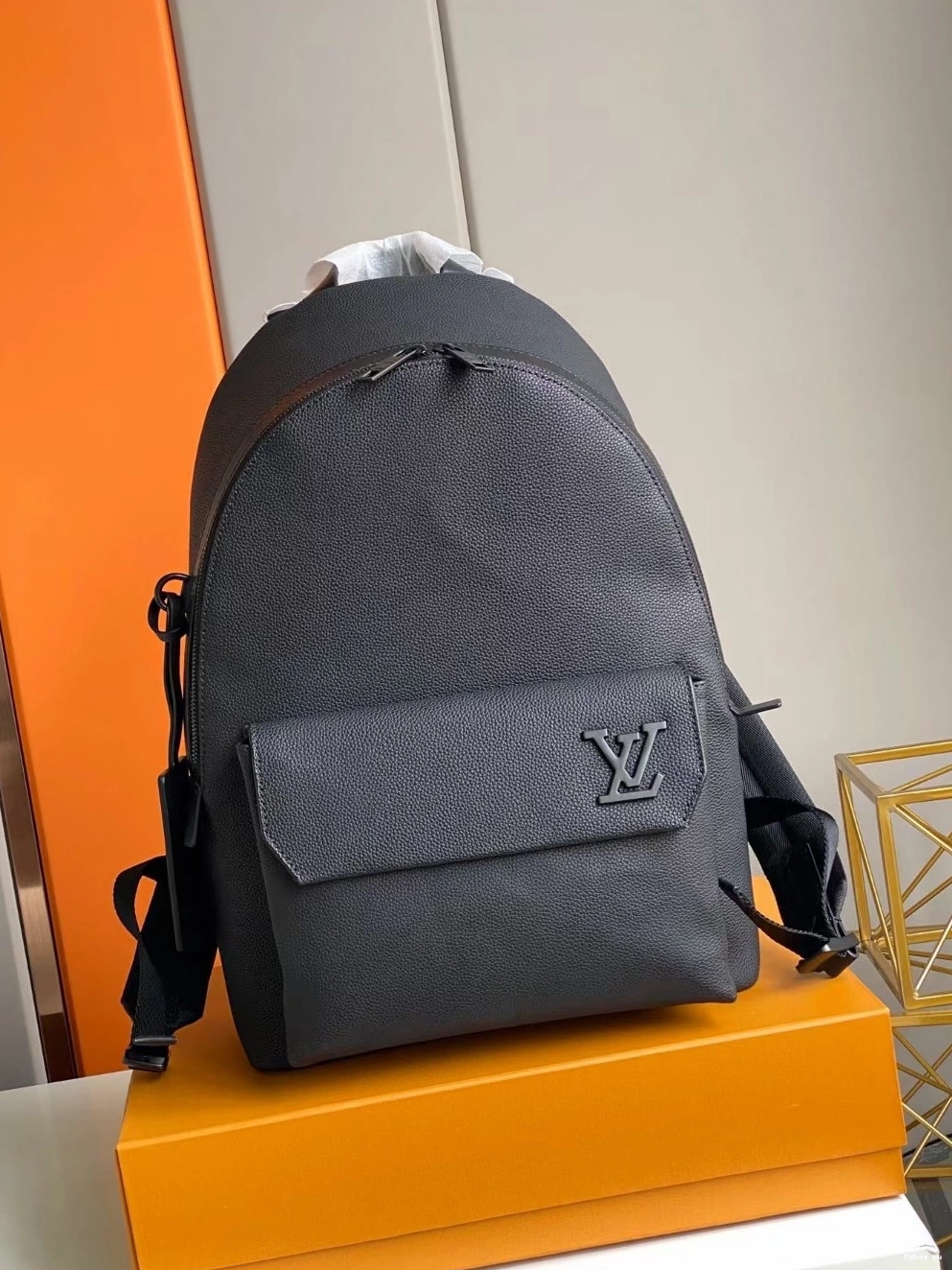 VUITTON LOUIS BACKPACK 0822